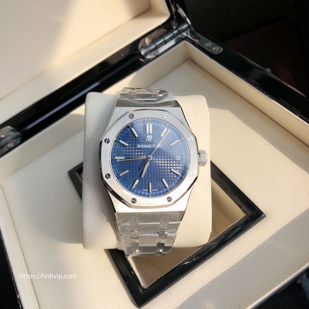 Audemars Piguet Royal Oak 15500ST.OO.1220ST.01