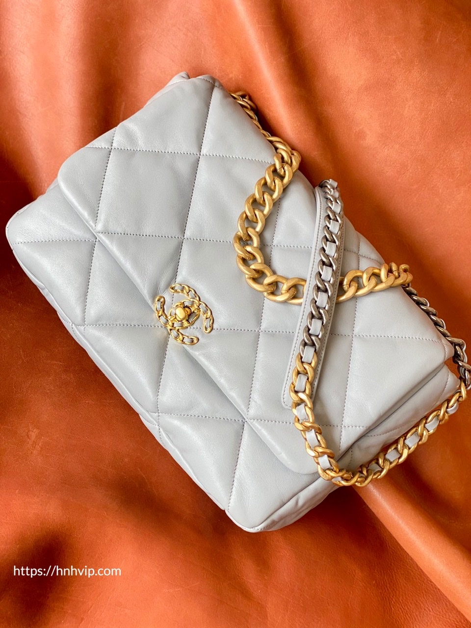 CHANEL 19 HANDBAG