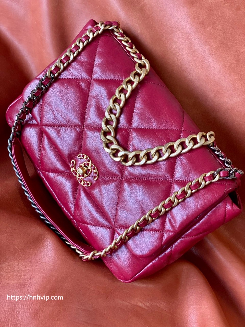 CHANEL 19 HANDBAG