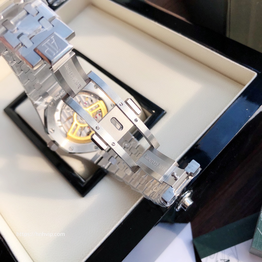 Audemars Piguet Royal Oak 15500ST.OO.1220ST.03