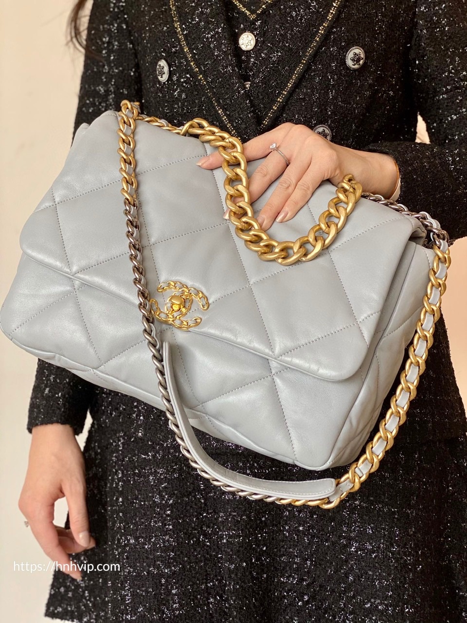 CHANEL 19 HANDBAG