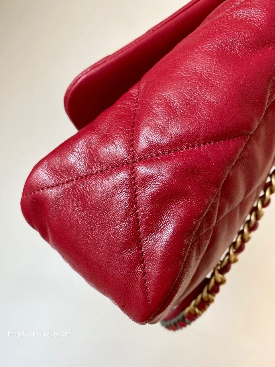 CHANEL 19 HANDBAG