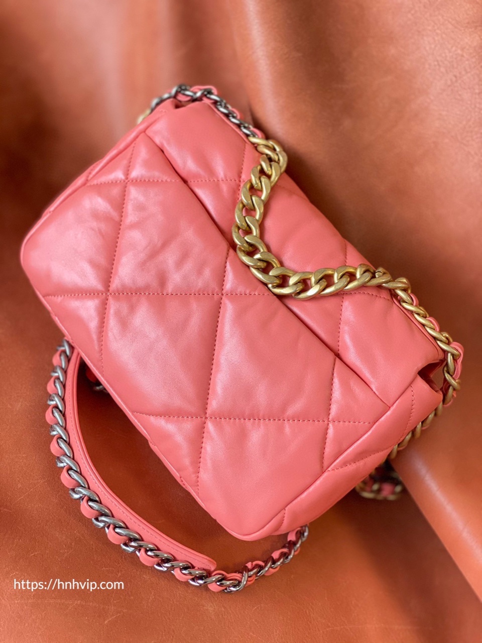CHANEL 19 HANDBAG