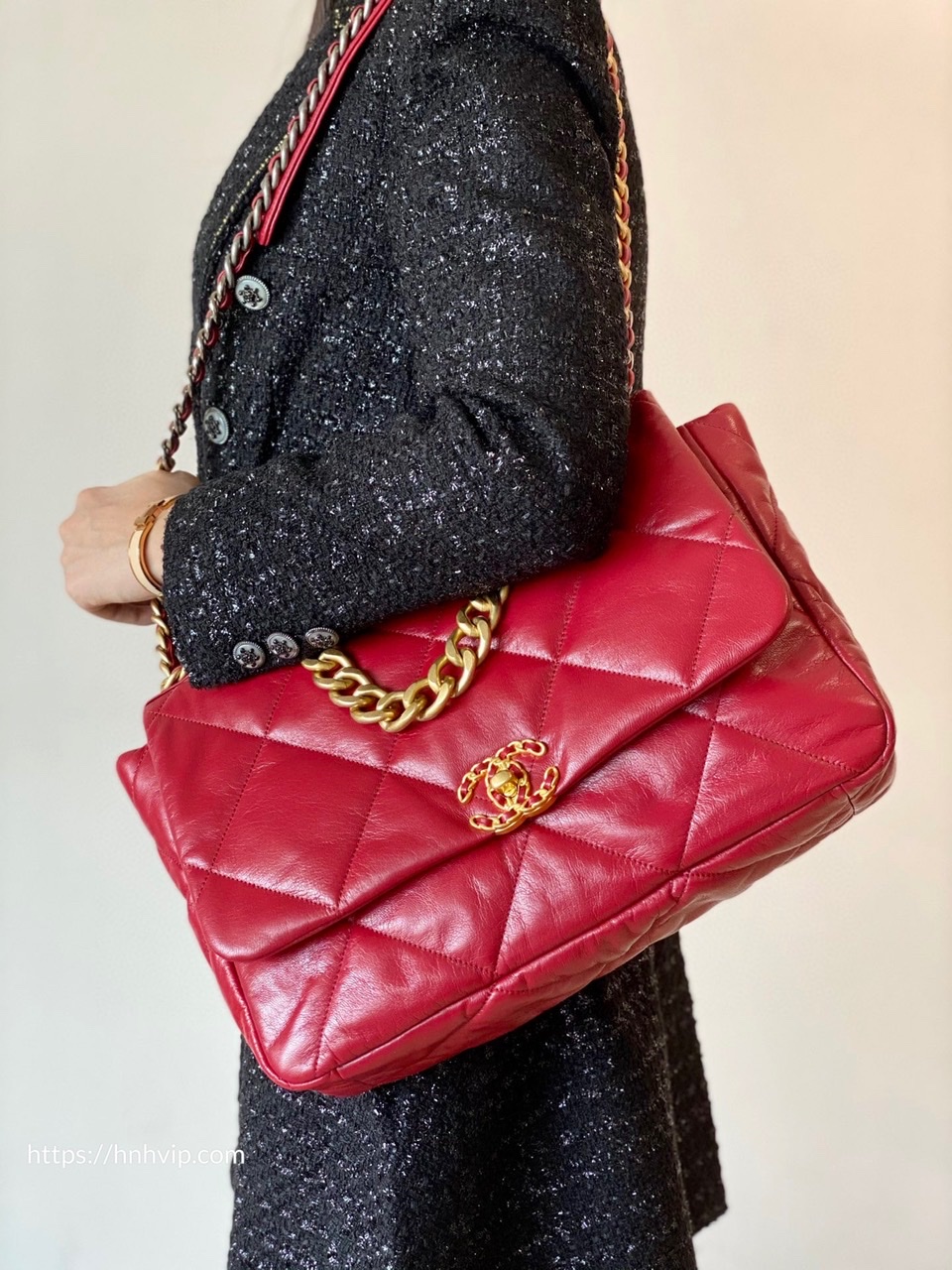 CHANEL 19 HANDBAG