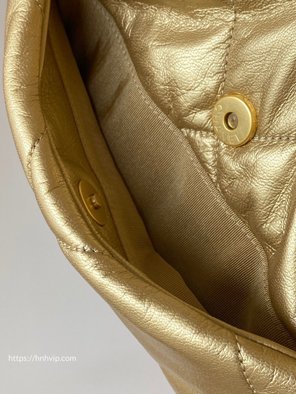 CHANEL 19 HANDBAG