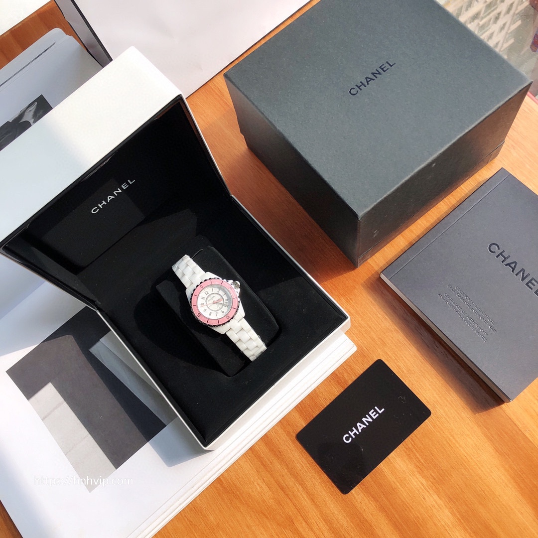 Chanel J12 WATCH, 33 MM