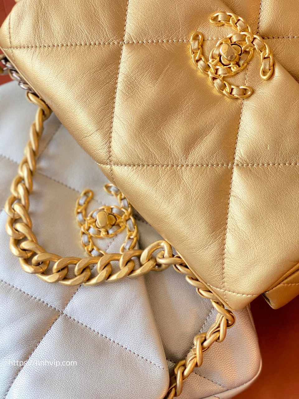 CHANEL 19 HANDBAG