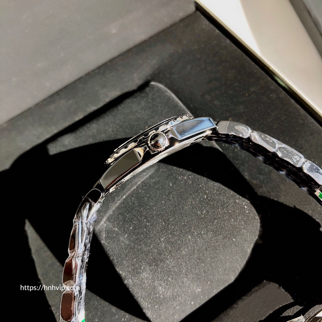 Chanel J12 WATCH, 29MM