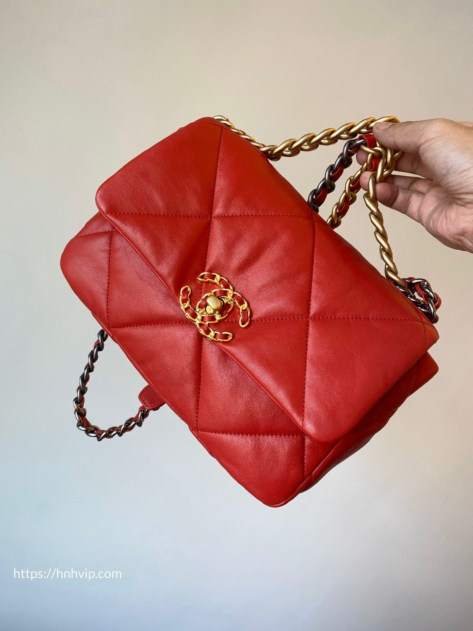 CHANEL 19 HANDBAG