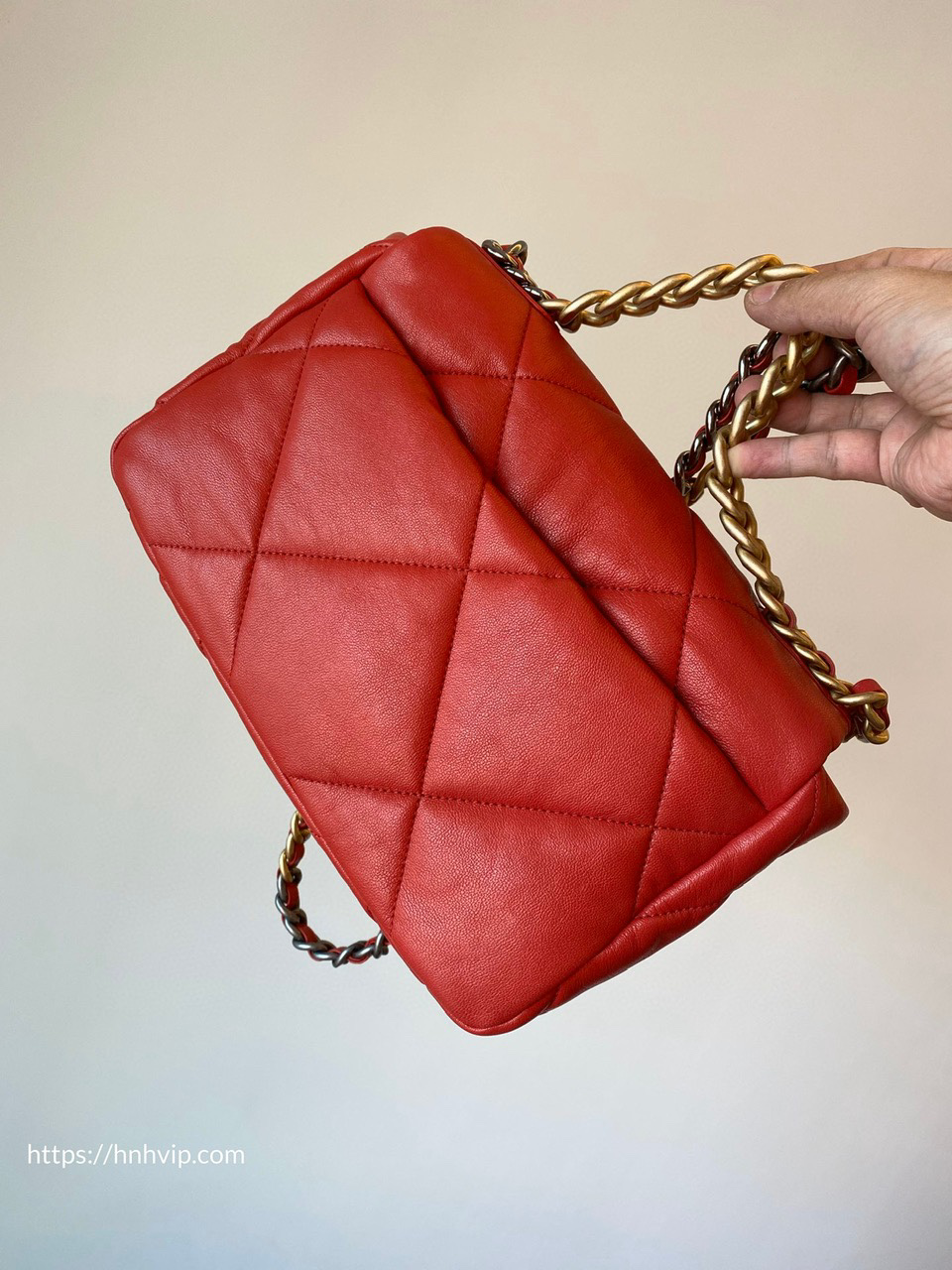 CHANEL 19 HANDBAG