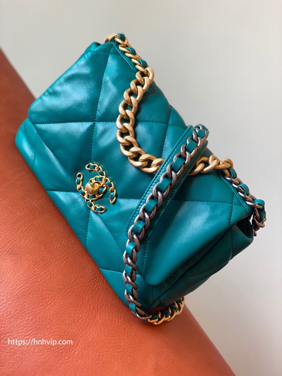 CHANEL 19 HANDBAG