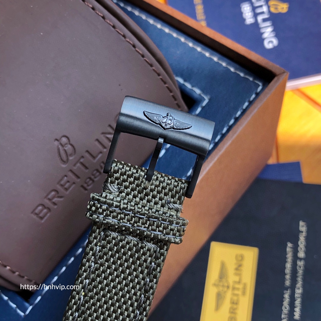 Breitling AVENGER CHRONOGRAPH 45 NIGHT MISSION
