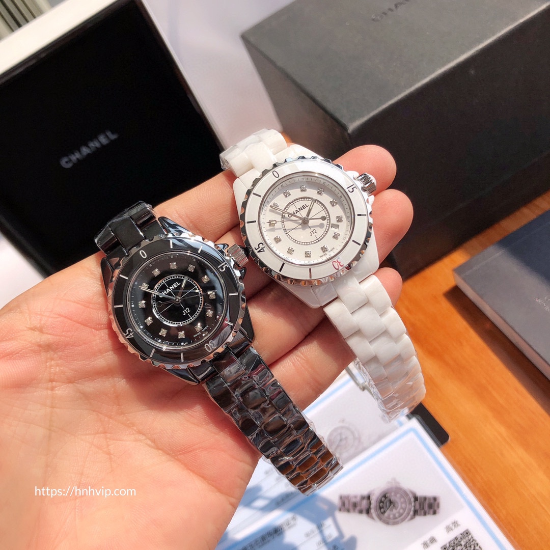 Chanel J12 WATCH, 33 MM
