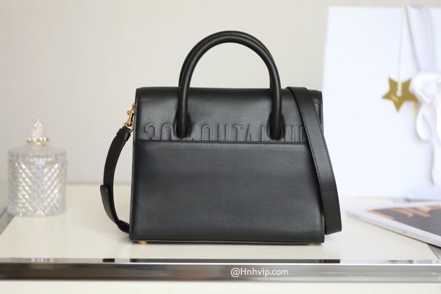 DIOR MEDIUM ST HONORÉ TOTE Black Grained Calfskin
