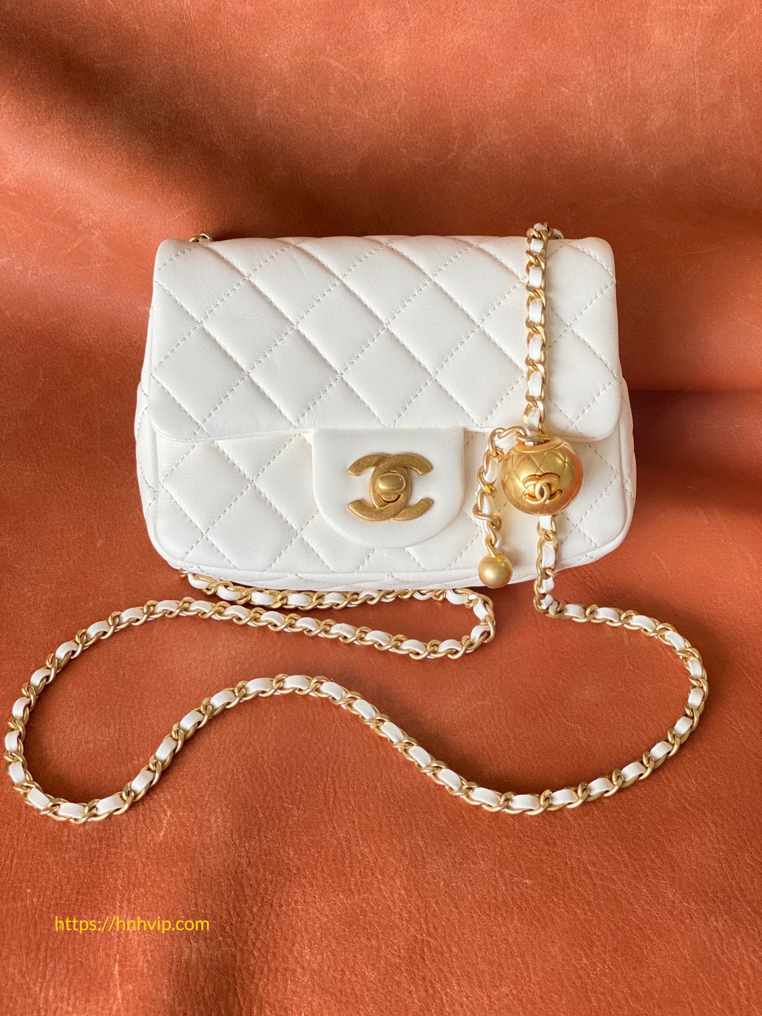 Chanel Classic Flap Runway Square Mini Pearl Crush Lambskin Leather | Hàng  Hiệu 1:1 Hvip