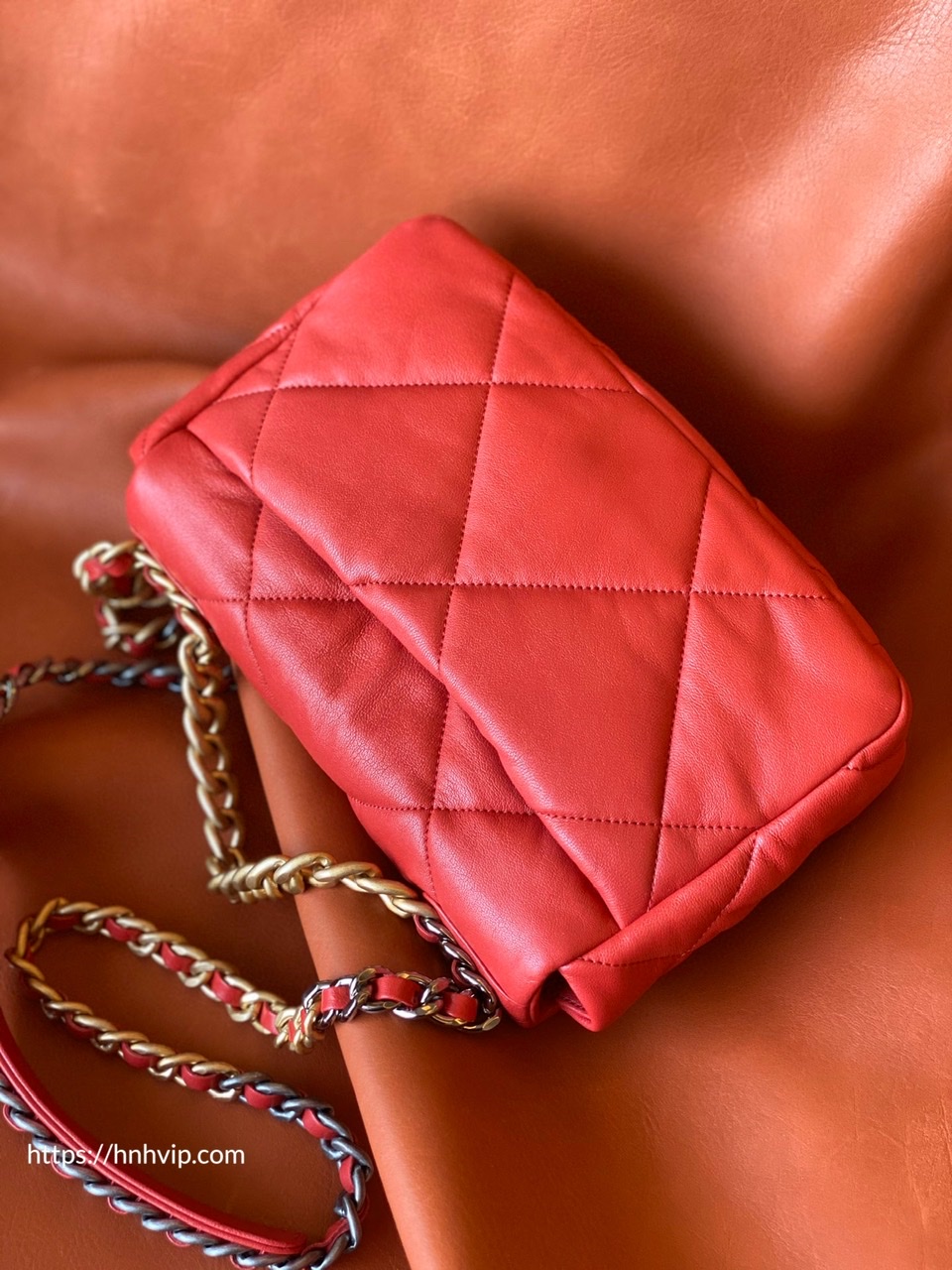 CHANEL 19 HANDBAG