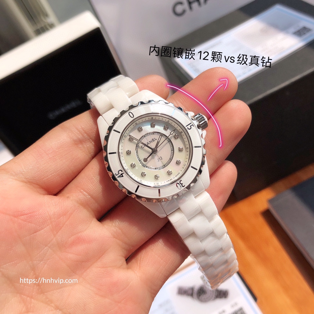 Chanel J12 WATCH, 33 MM