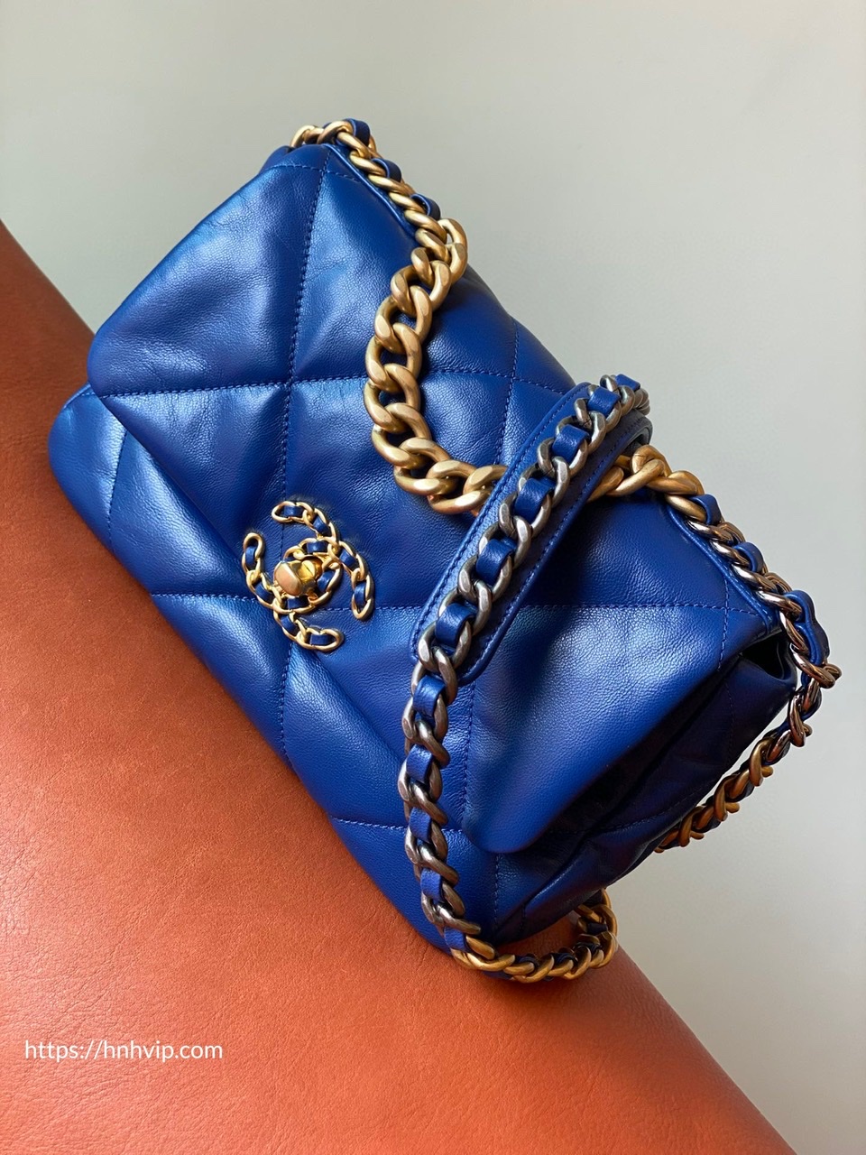 CHANEL 19 HANDBAG