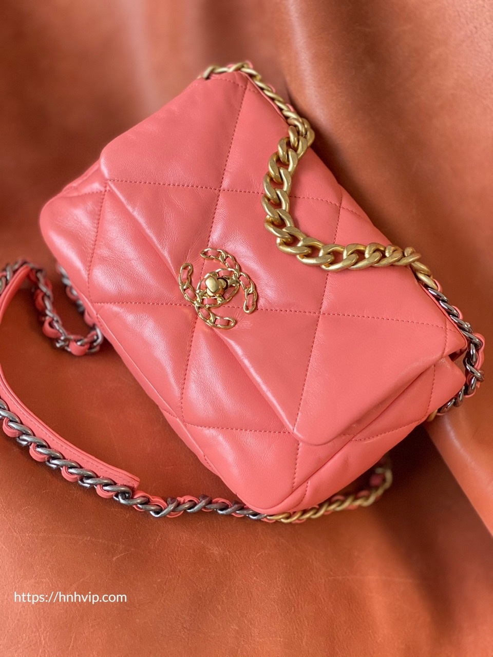 CHANEL 19 HANDBAG