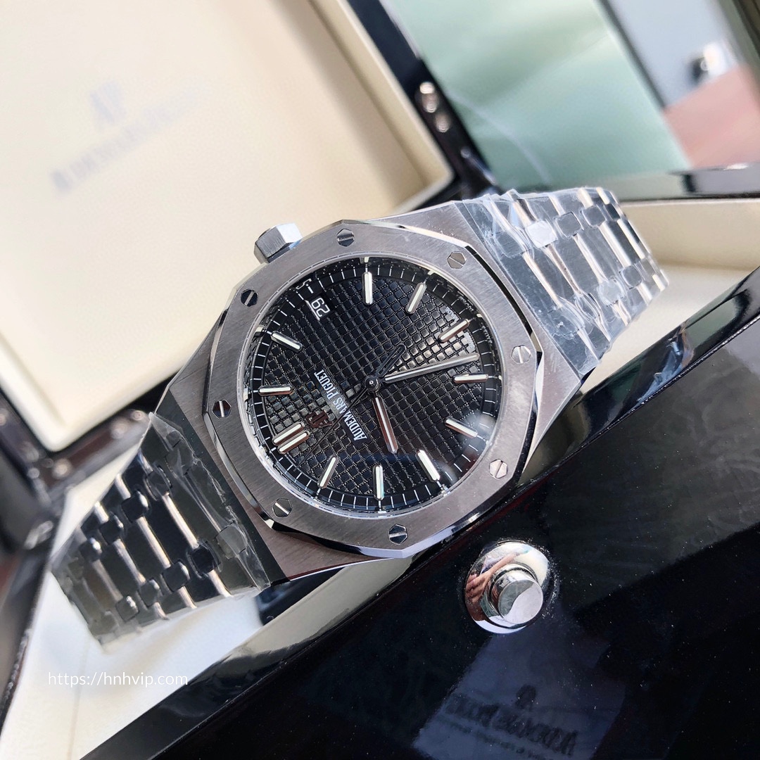 Audemars Piguet Royal Oak 15500ST.OO.1220ST.03