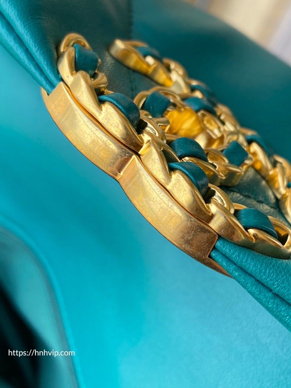CHANEL 19 HANDBAG