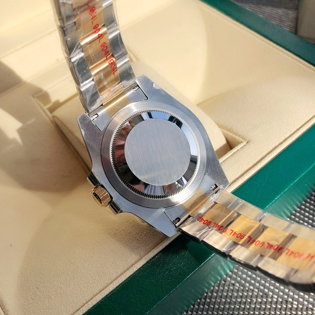 Rolex Oyster Perpetual Submariner Date 126613LN