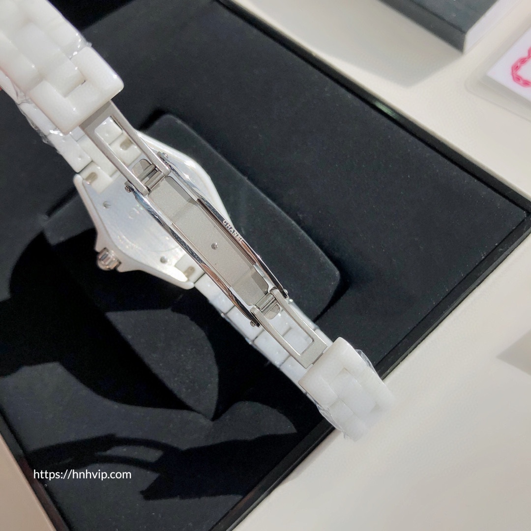 Chanel J12 WATCH, 29MM