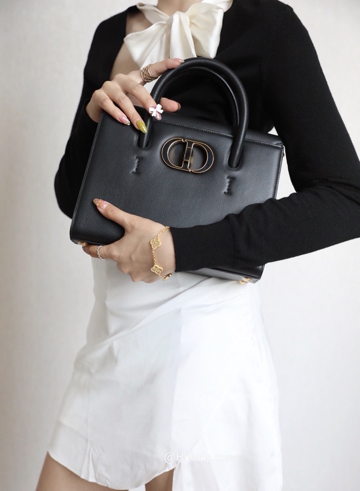 DIOR MEDIUM ST HONORÉ TOTE Black Grained Calfskin