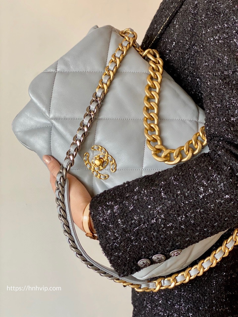 CHANEL 19 HANDBAG