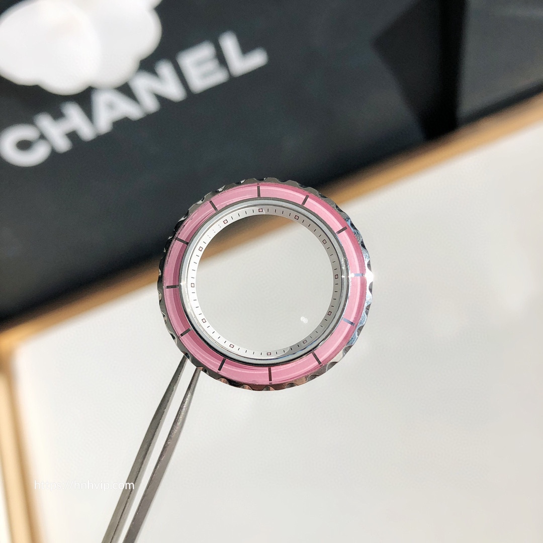 Chanel J12 WATCH, 29MM