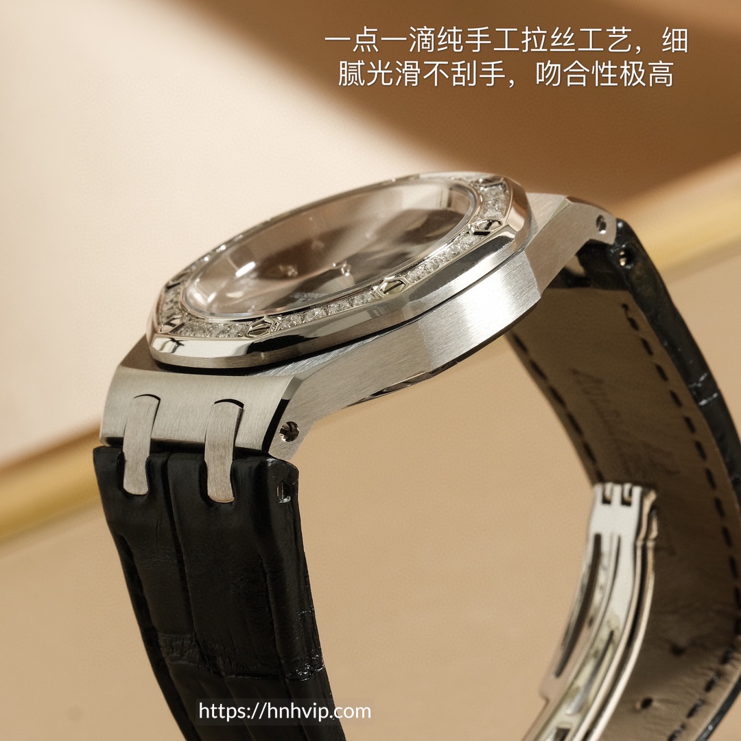 Audemars Piguet Royal Oak 67621 ST.ZZ.D002CR.01