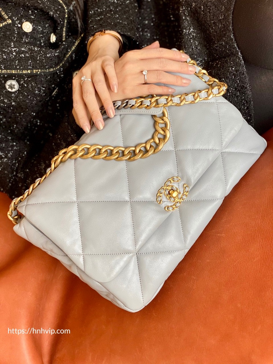 CHANEL 19 HANDBAG