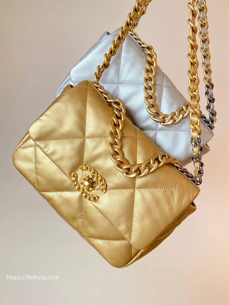 CHANEL 19 HANDBAG