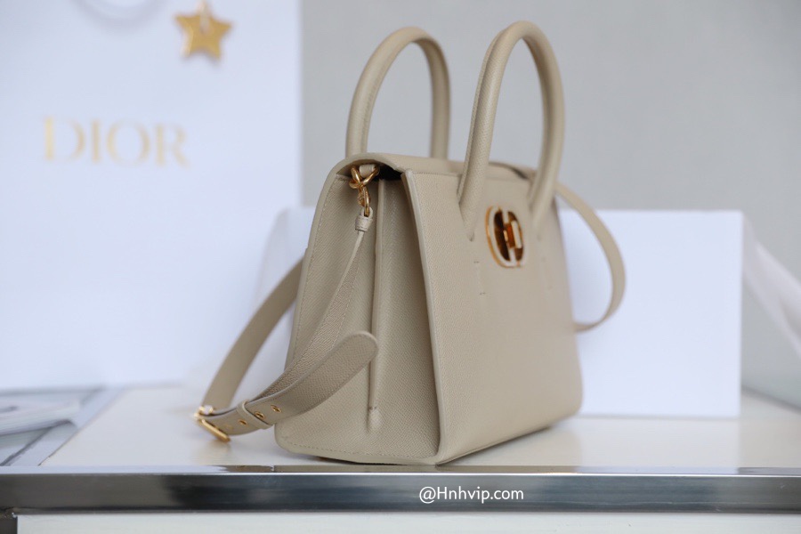 DIOR MEDIUM ST HONORÉ TOTE IVORY Grained Calfskin