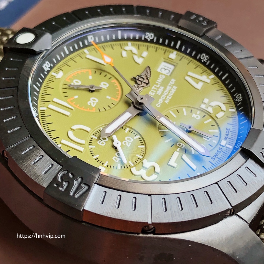 Breitling AVENGER CHRONOGRAPH 45 NIGHT MISSION