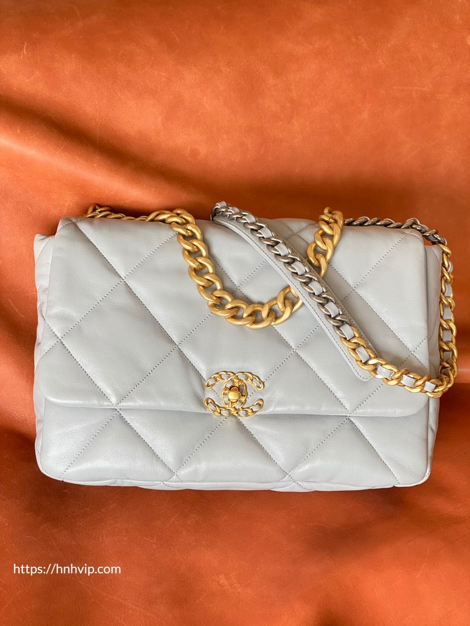 CHANEL 19 HANDBAG