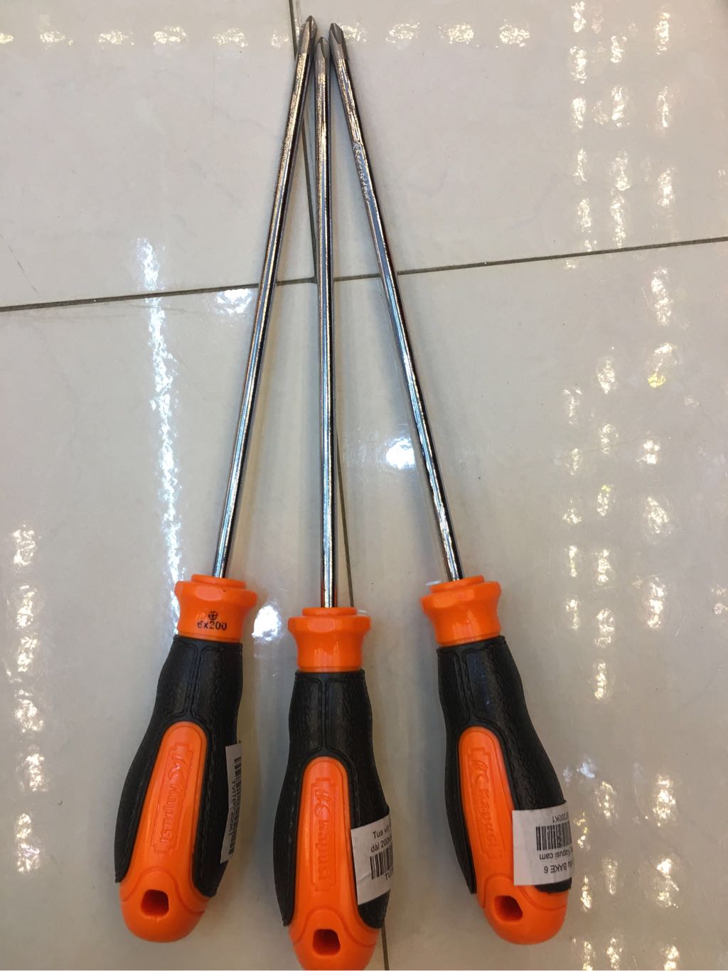 Tua vít 1 đầu BAKE 6 dài 200mm_Kapusi cam đen