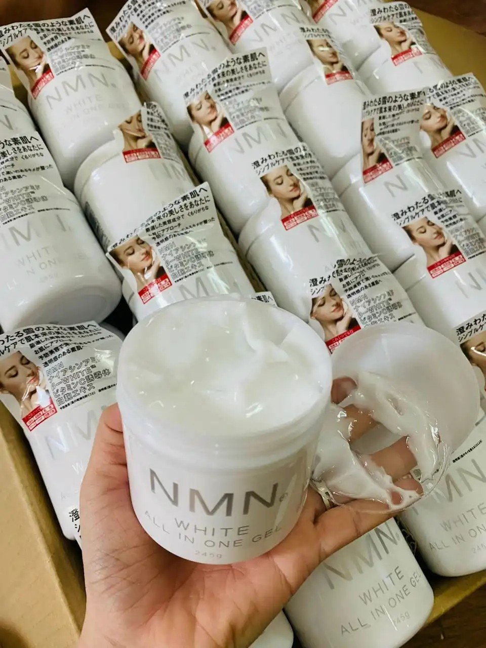 Gel dưỡng ẩm NMN White All-in-One dạng gel dưỡng ẩm, làm sáng da 245g
