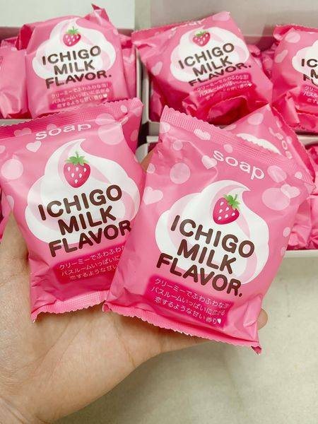 Xà phòng tắm chiết xuất từ sữa và dâu tây 80g