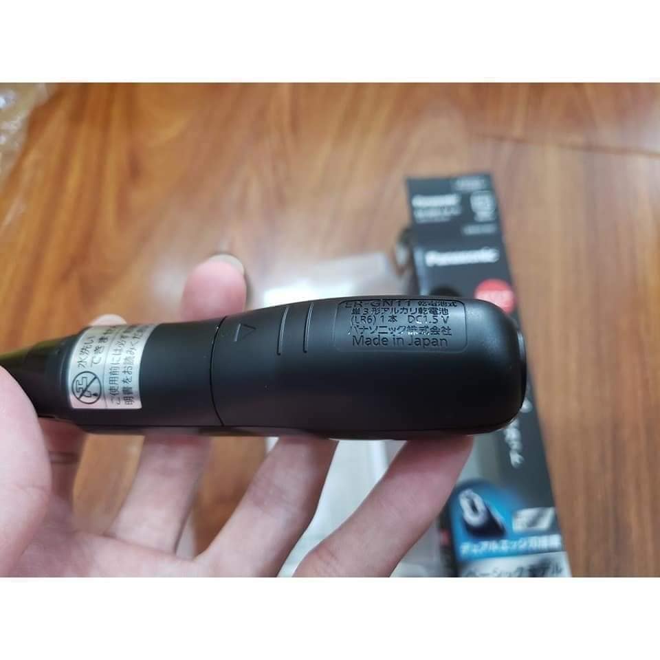MÁY CẮT TỈA LÔNG MŨI PANASONIC