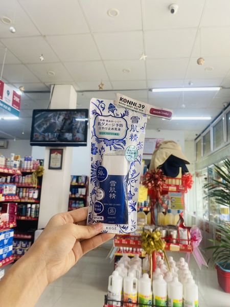 Set sữa chống nắng KOSE SEKKISEI Skin Care UV MILK SPF50+PA++++ 60g + nước hoa hồng 24ml