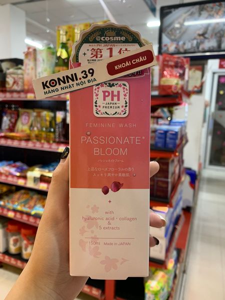Dung dịch vệ sinh phụ nữ pH Care Japan Premium 150ml - Hồng