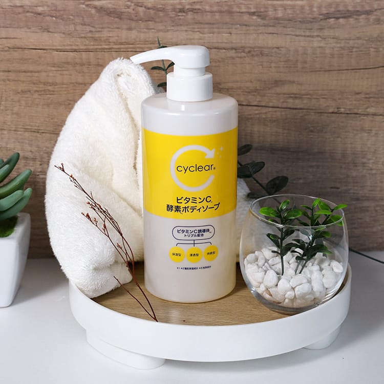 Sữa Tắm Dưỡng Sáng Mịn Da Kumano Cyclear Vitamin C Enzyme 500ML