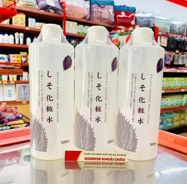 Nước Hoa Hồng Tía Tô Dokudami Perilla Natural Skin Lotion 500Ml