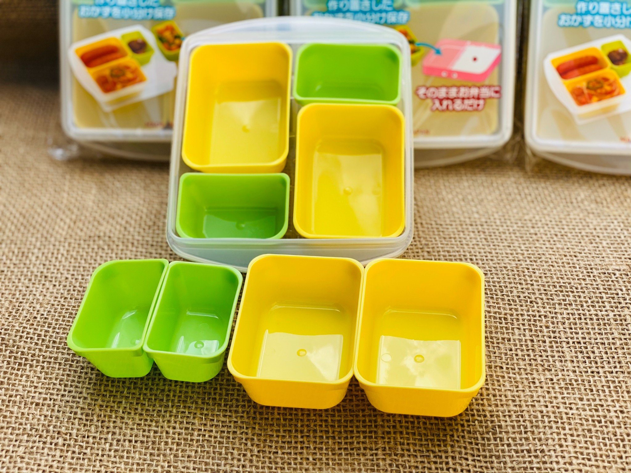 Hộp 4 khay chia đồ ăn dặm Yamada