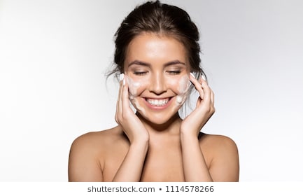 Sữa rửa mặt Kacie Muo 120g