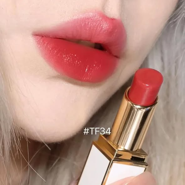 Son Tom Ford Ultra Shine Lip Color 34 Rose Irisé - Màu Đỏ Cherry 3.3g