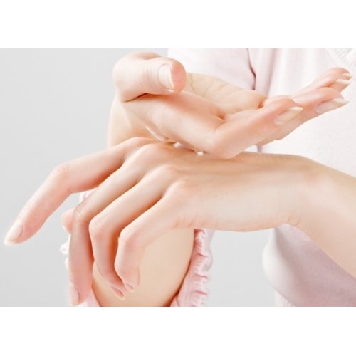 Kem dưỡng da tay Rohto Mentholatum 70g