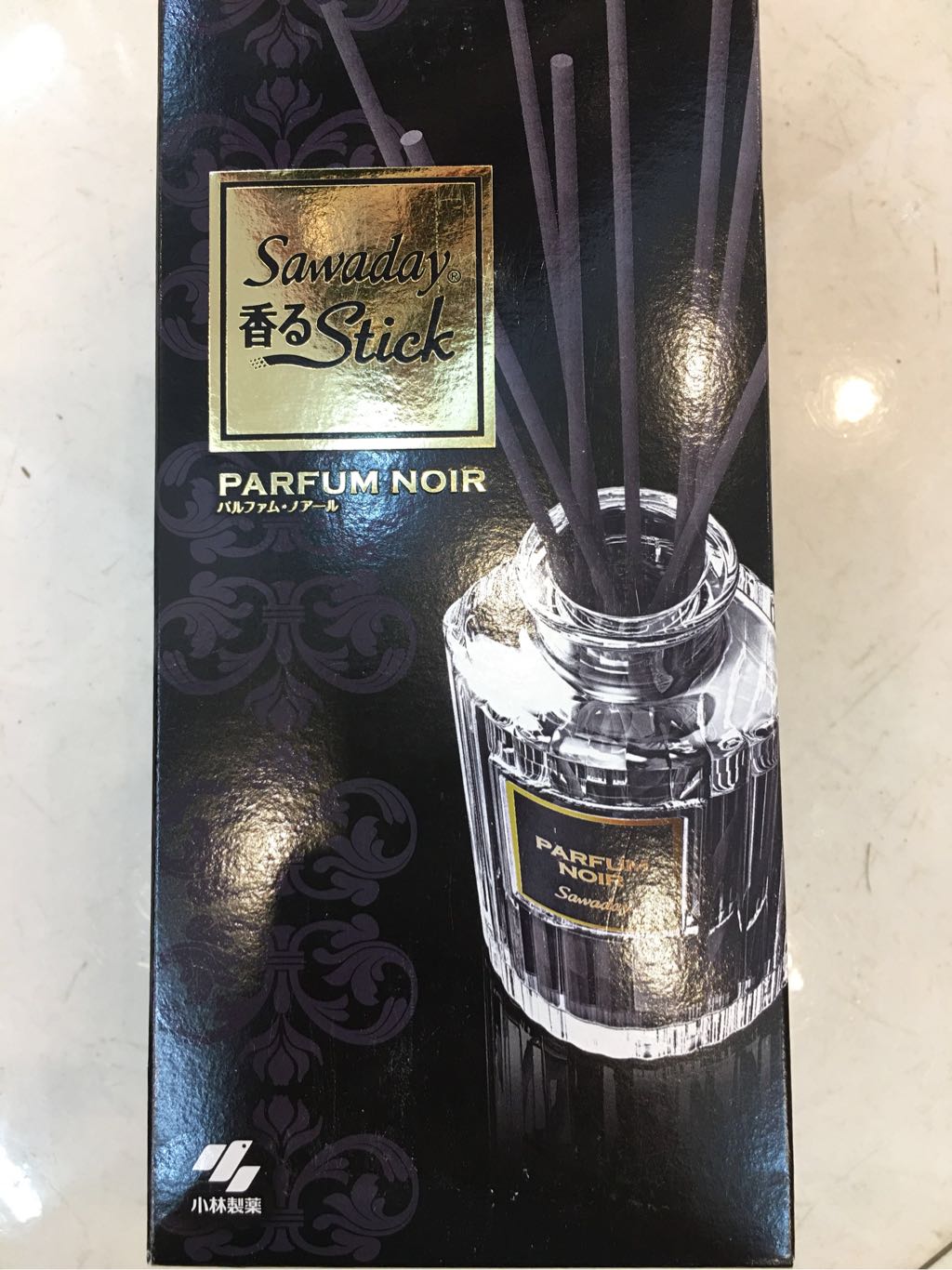 Cắm thơm phòng Sawaday hương nước hoa Parfum Sparkling Pink 70ml (Đen)