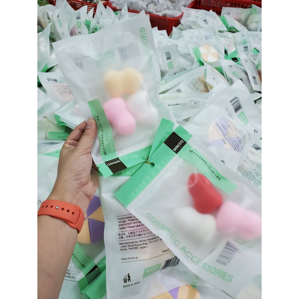 Mút tán nền trang điểm Miniso